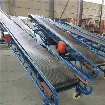 大倾角皮带输送机